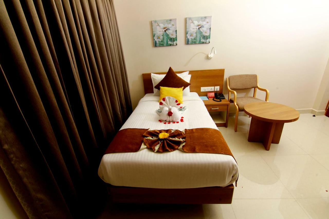 Hotel Panacea Ventures Kollam Bagian luar foto