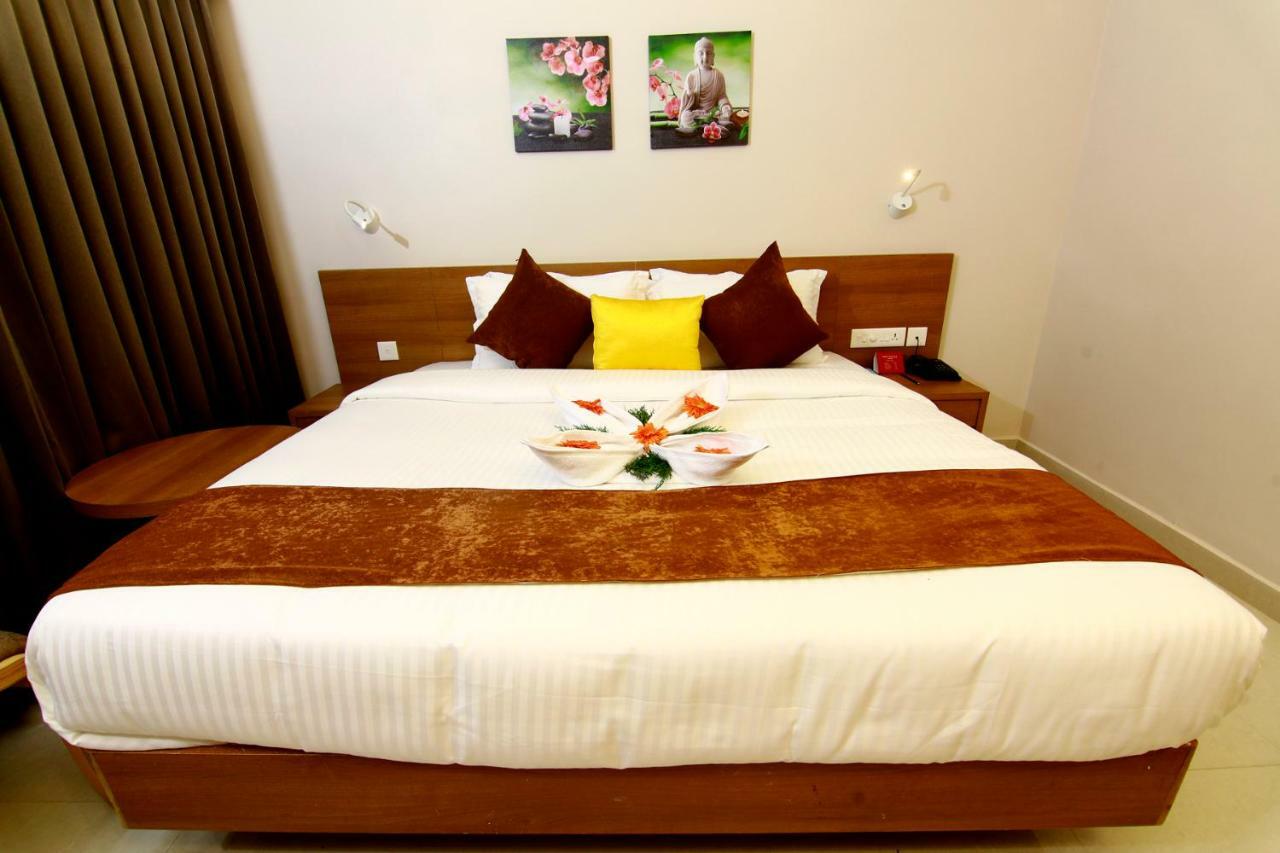 Hotel Panacea Ventures Kollam Bagian luar foto