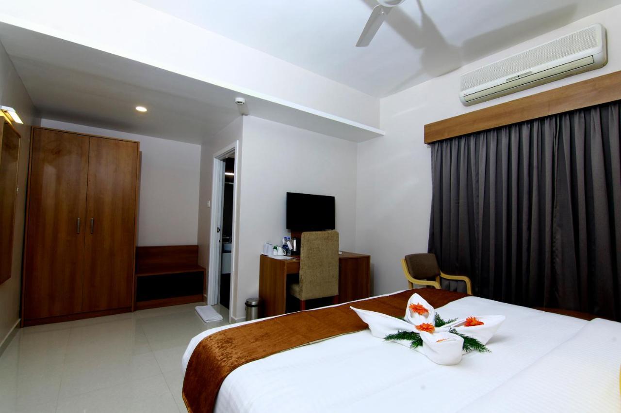 Hotel Panacea Ventures Kollam Bagian luar foto